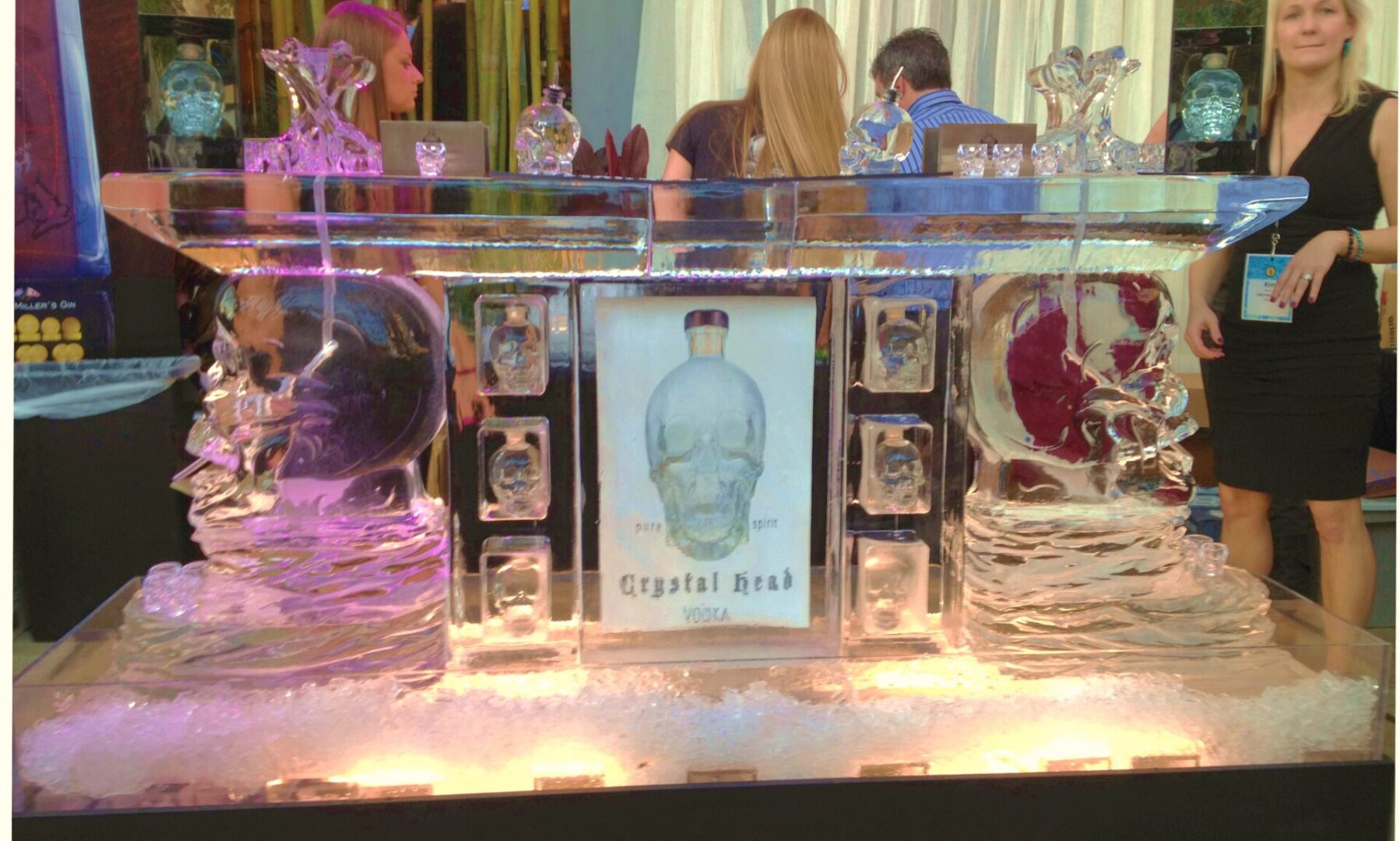 Crystal Head Bar 8ft